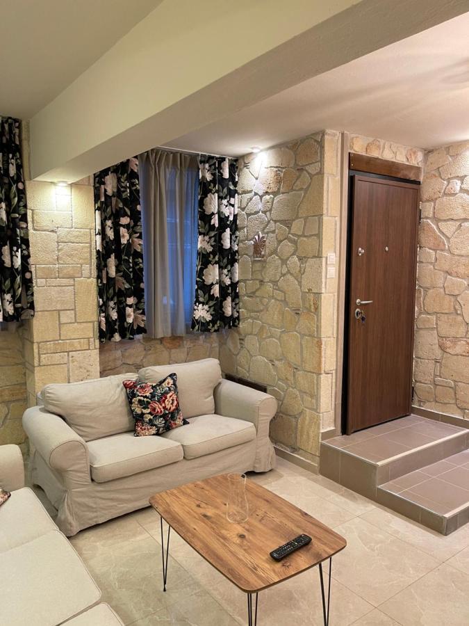 Stone 2 Салоники
